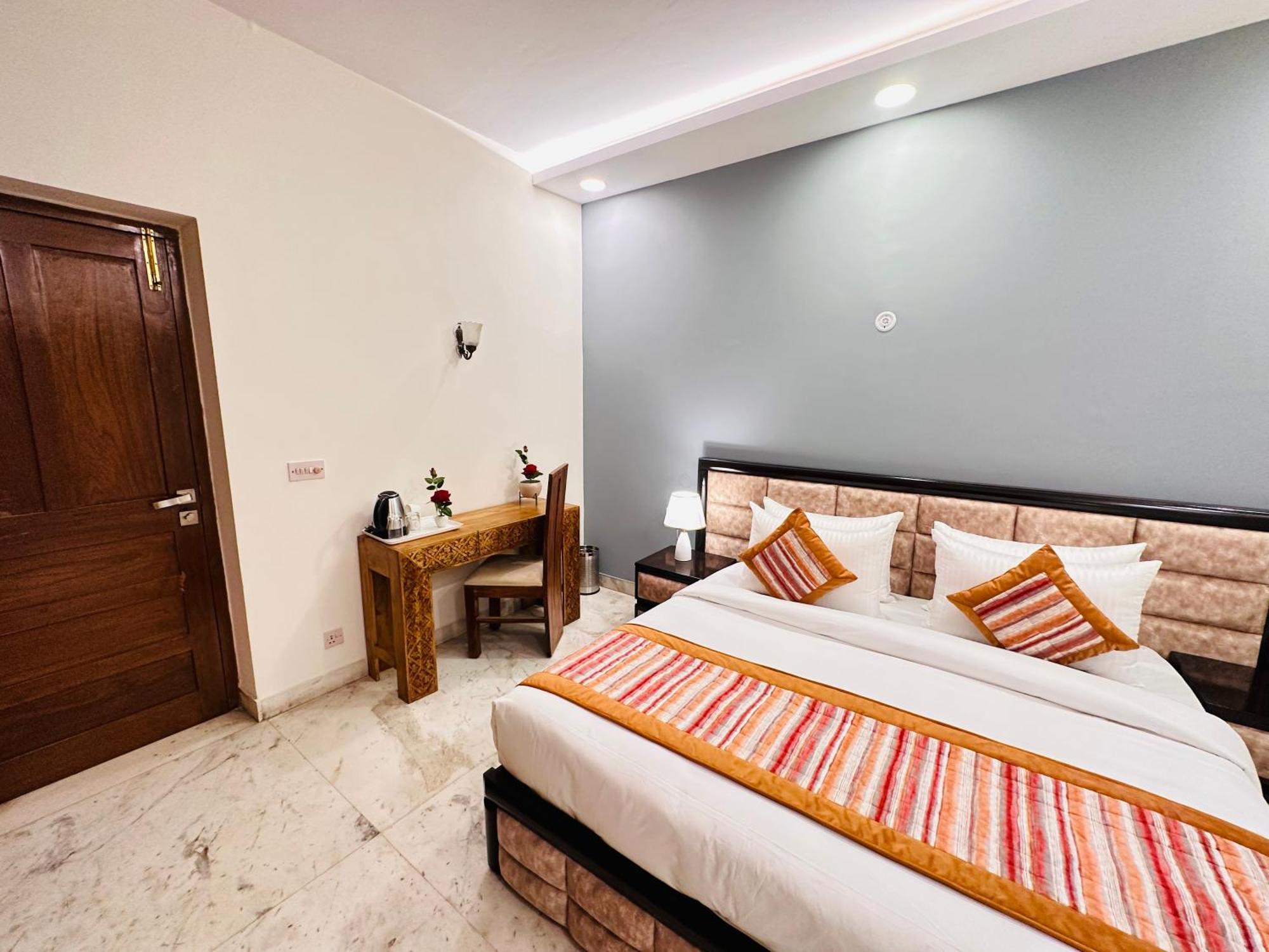 Hotel Grove Residency Hauz Khas New Delhi Couple Friendly Esterno foto